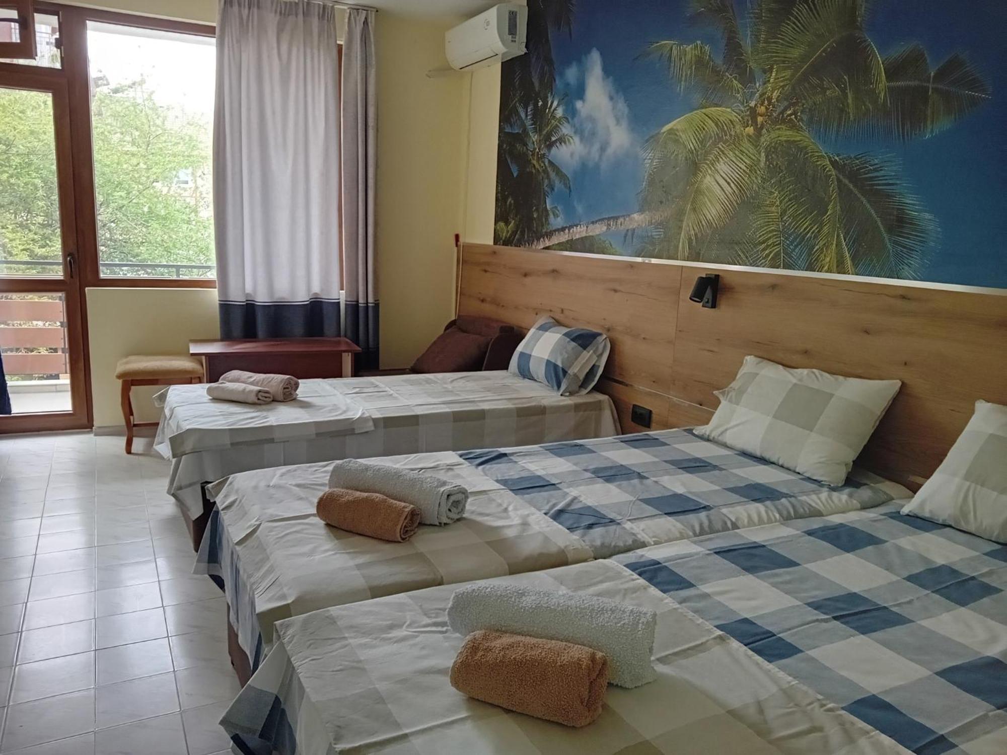 Guesthouse Oasis Kiten  Exterior photo