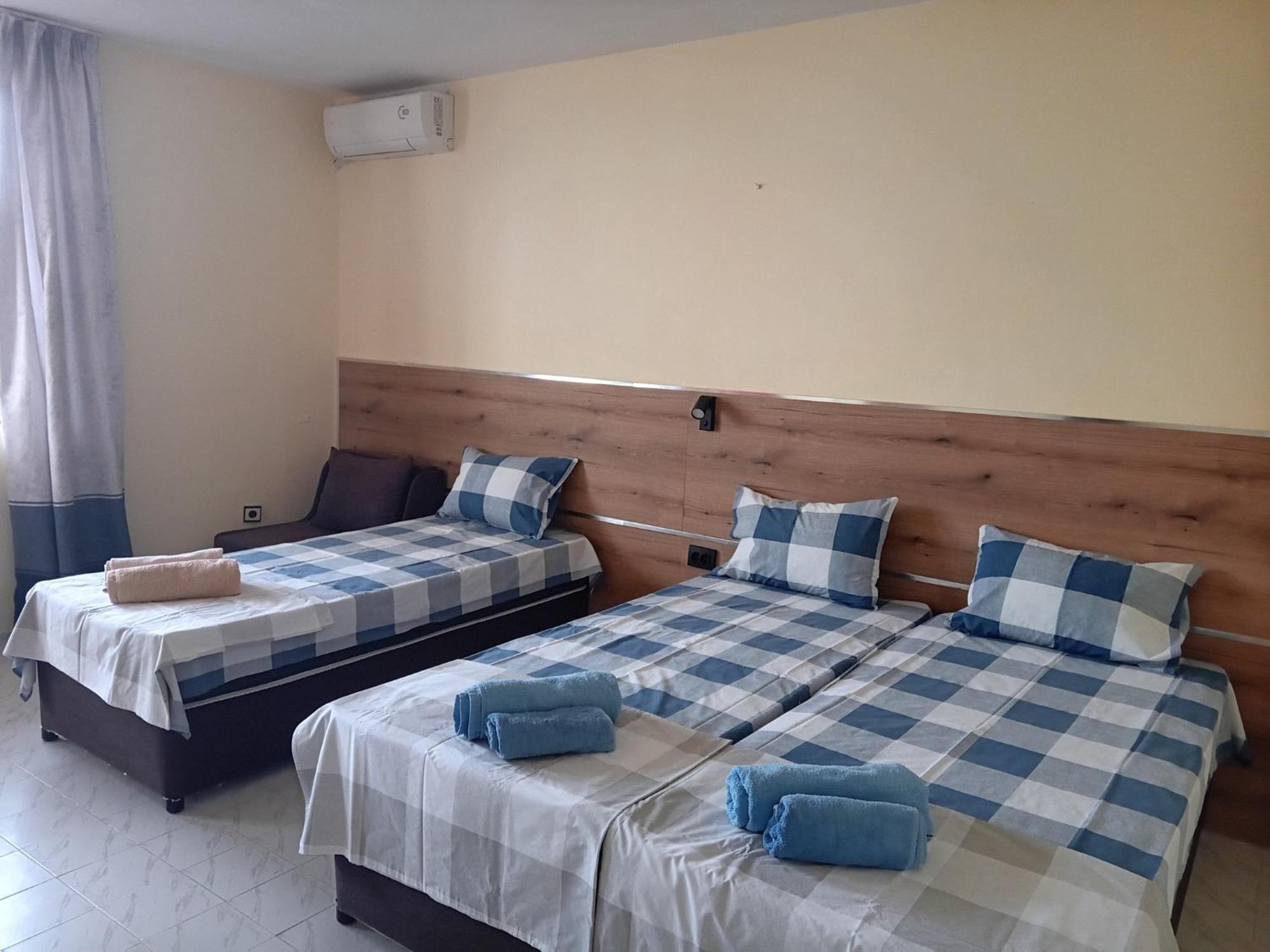 Guesthouse Oasis Kiten  Exterior photo